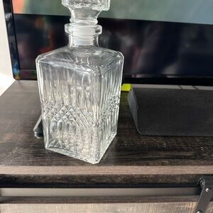 Elegant Gray Glass Decanter for Bar Accessories